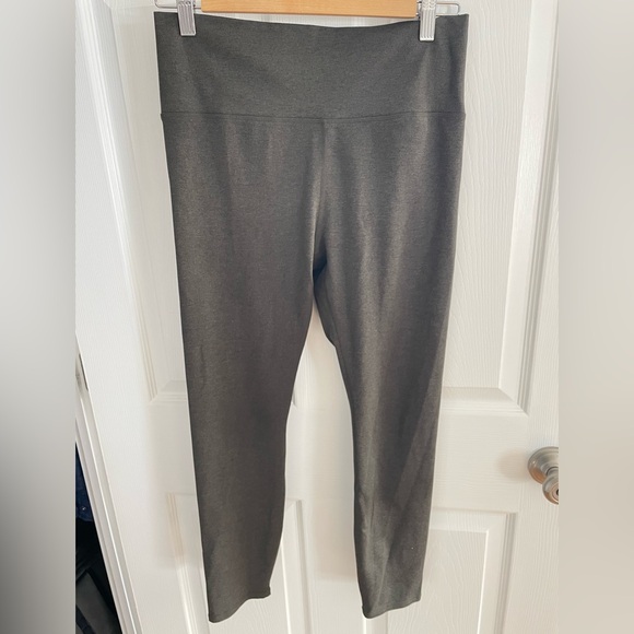 Vuori Olive Green Leggings L - Picture 2 of 3